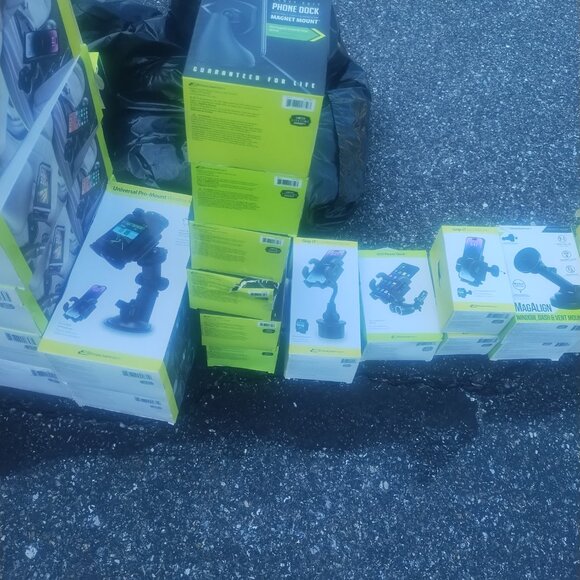 Cellphone mounts and cup holders lot of 50 - Picture 7 of 12